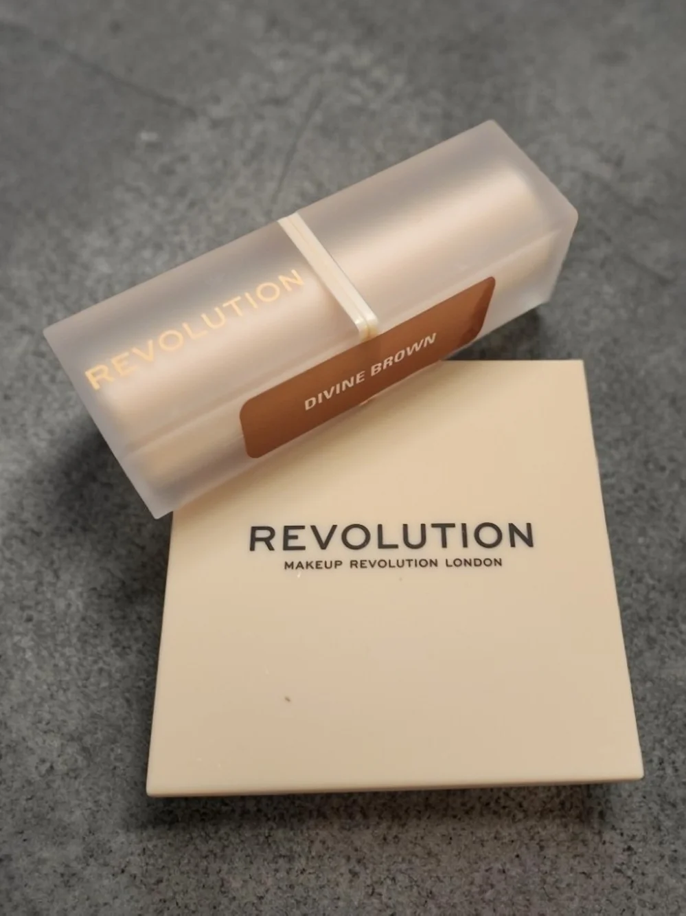Revolution Duo Mirrored Palette & Lipstick - NEW